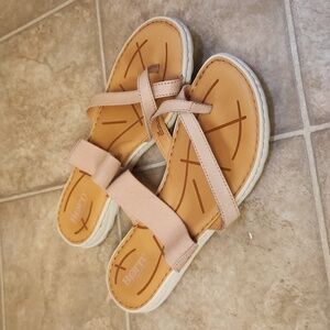 Born Bay Sandal Size 10